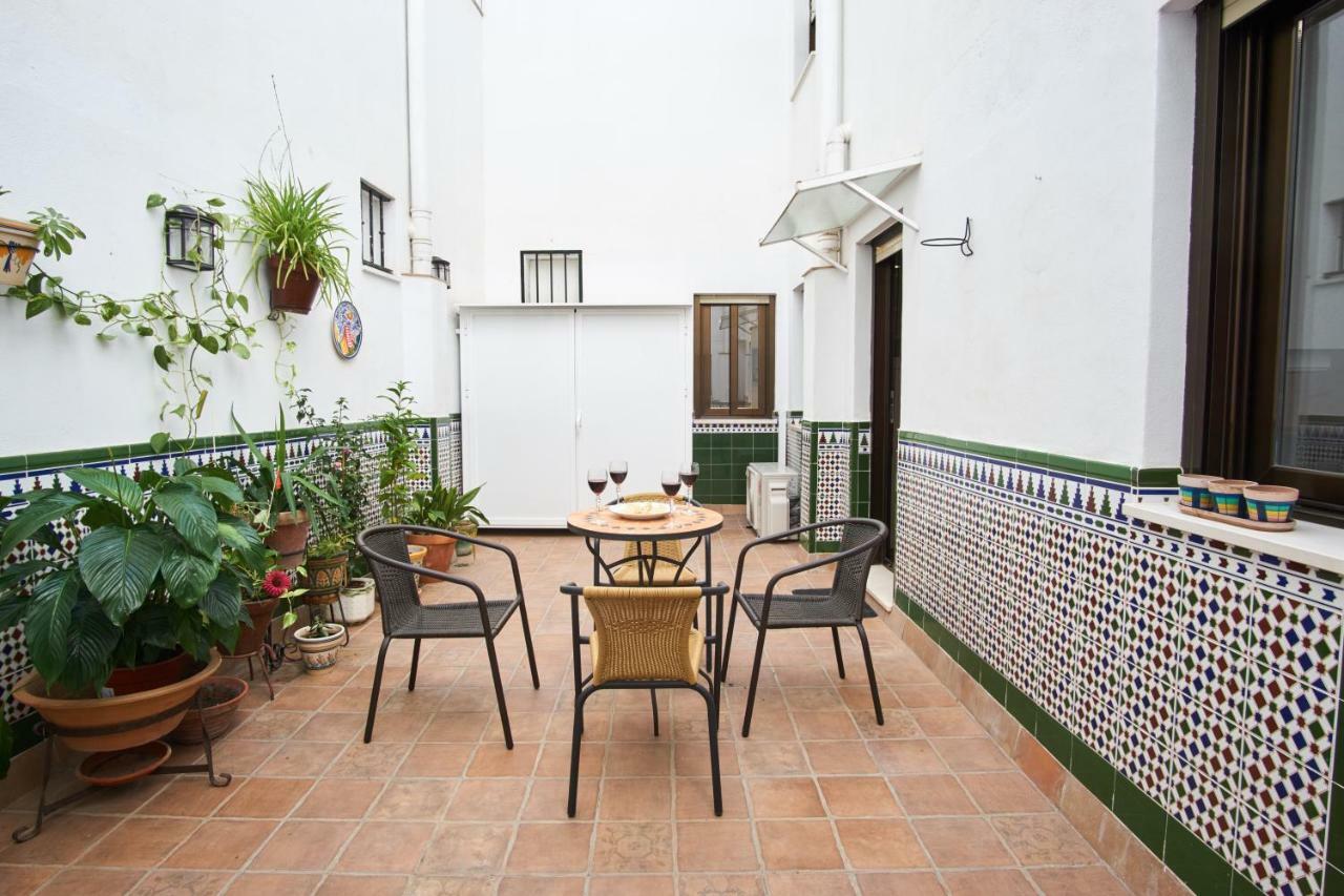 Apartamento Rodrigo De Triana Courtyard By Valcambre