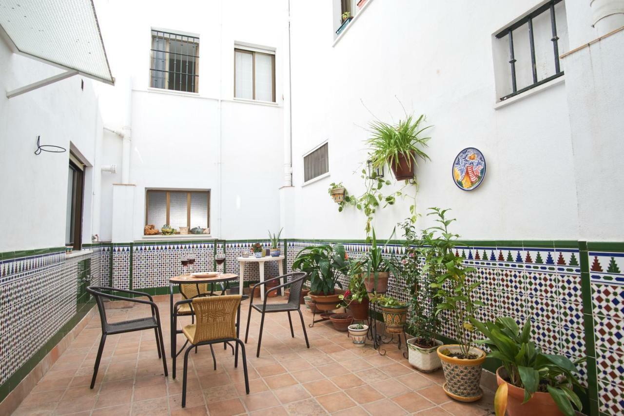 Rodrigo De Triana Courtyard By Valcambre *