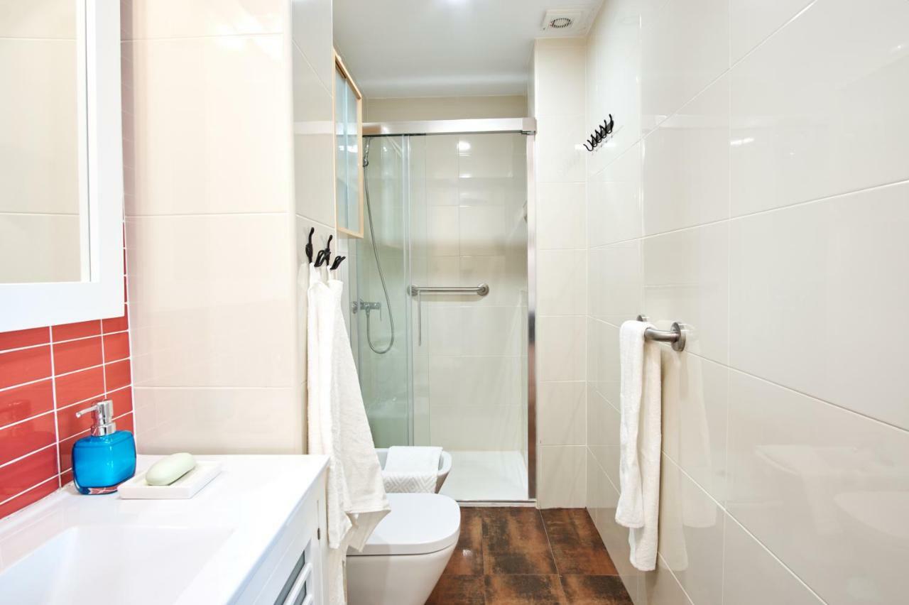 Rodrigo De Triana Courtyard By Valcambre Apartamento Sevilla