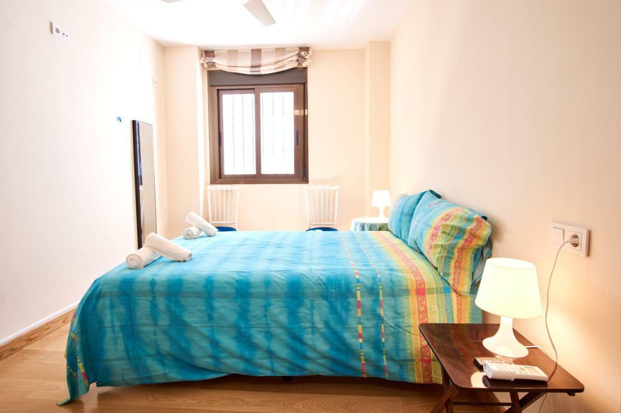 Apartamento Rodrigo De Triana Courtyard By Valcambre *