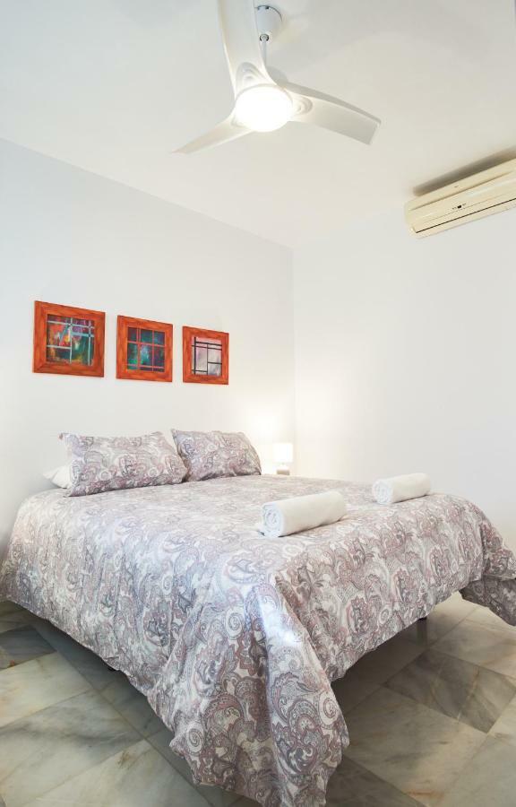 Apartment Froilan Walls By Valcambre *