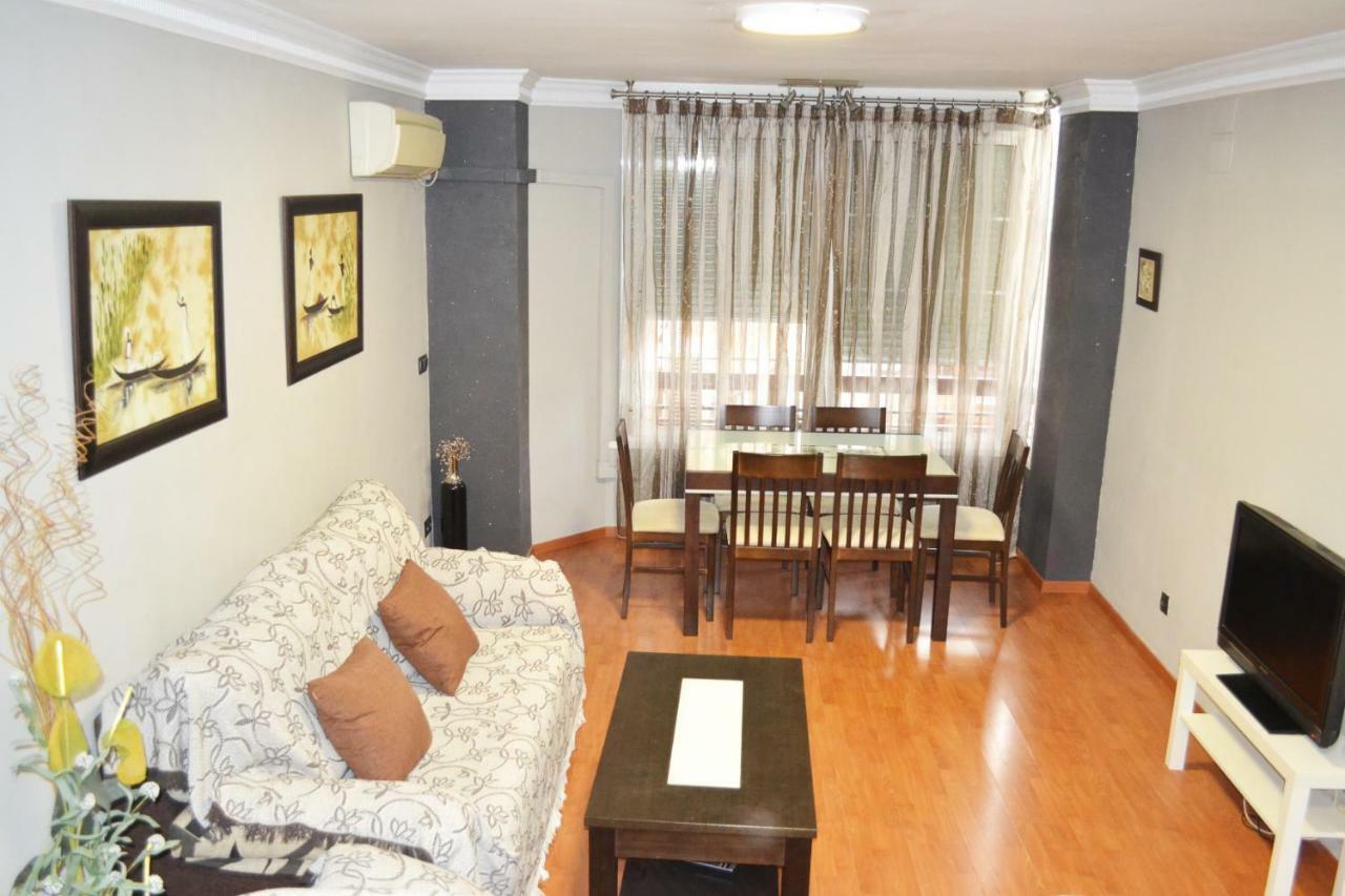 Apartamento Acogedor, Excelente Ubicación, 10 Min Centro Apartamento Sevilla