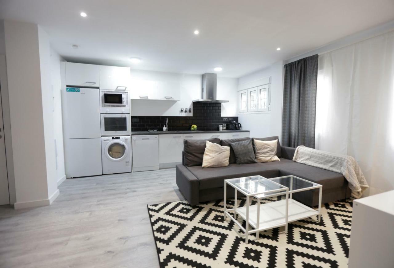 Brand New Charming Next To The River Sevilla