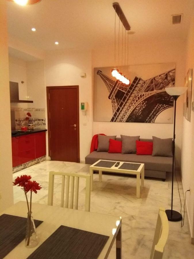 Apartamento Rg Triana, Calle Castilla Con Patio *