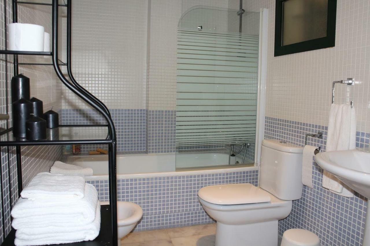 Rg Triana, Calle Castilla Con Patio