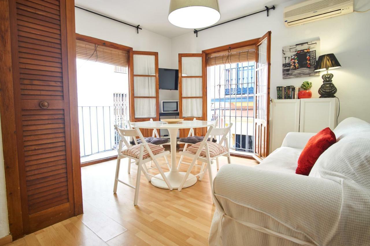 11 Calle Lagar * Seville