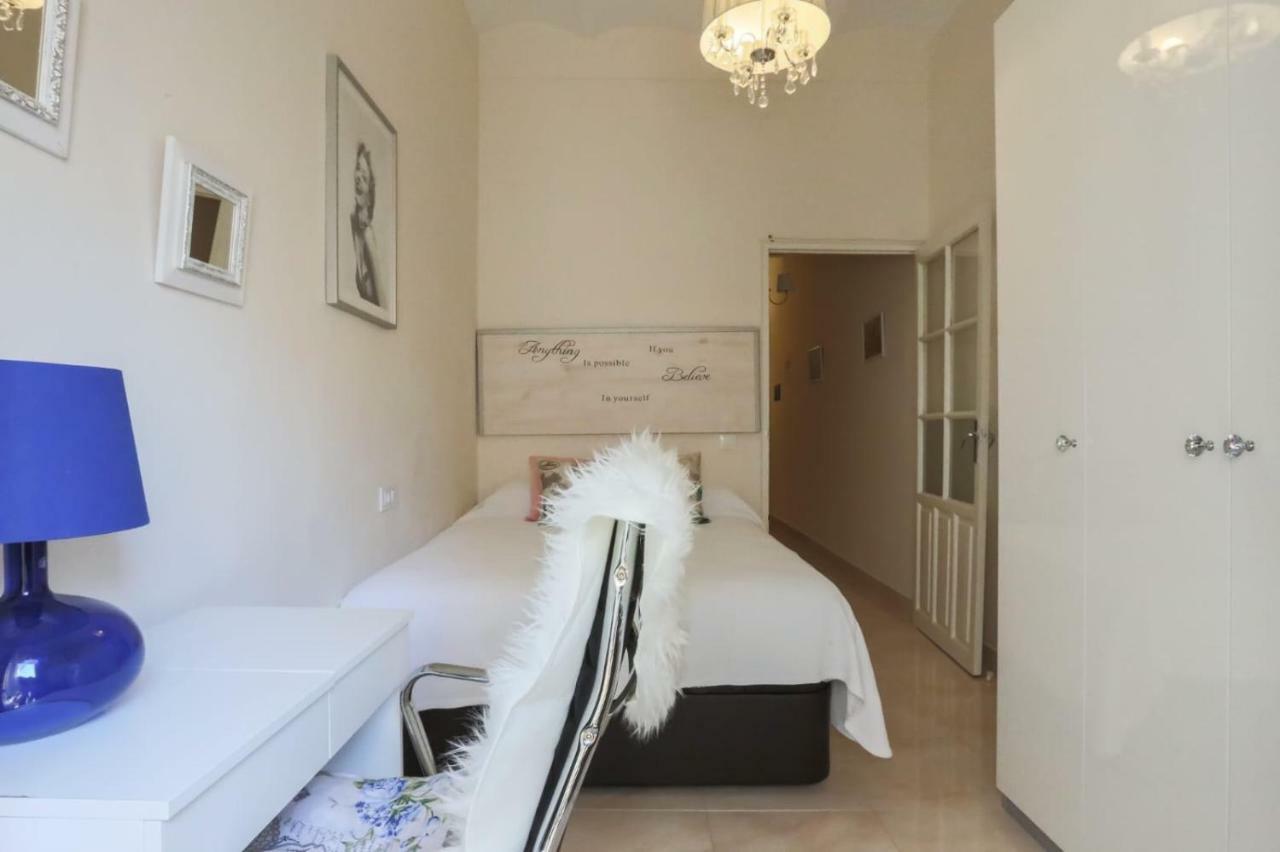 Feel The - Old Town Apartment