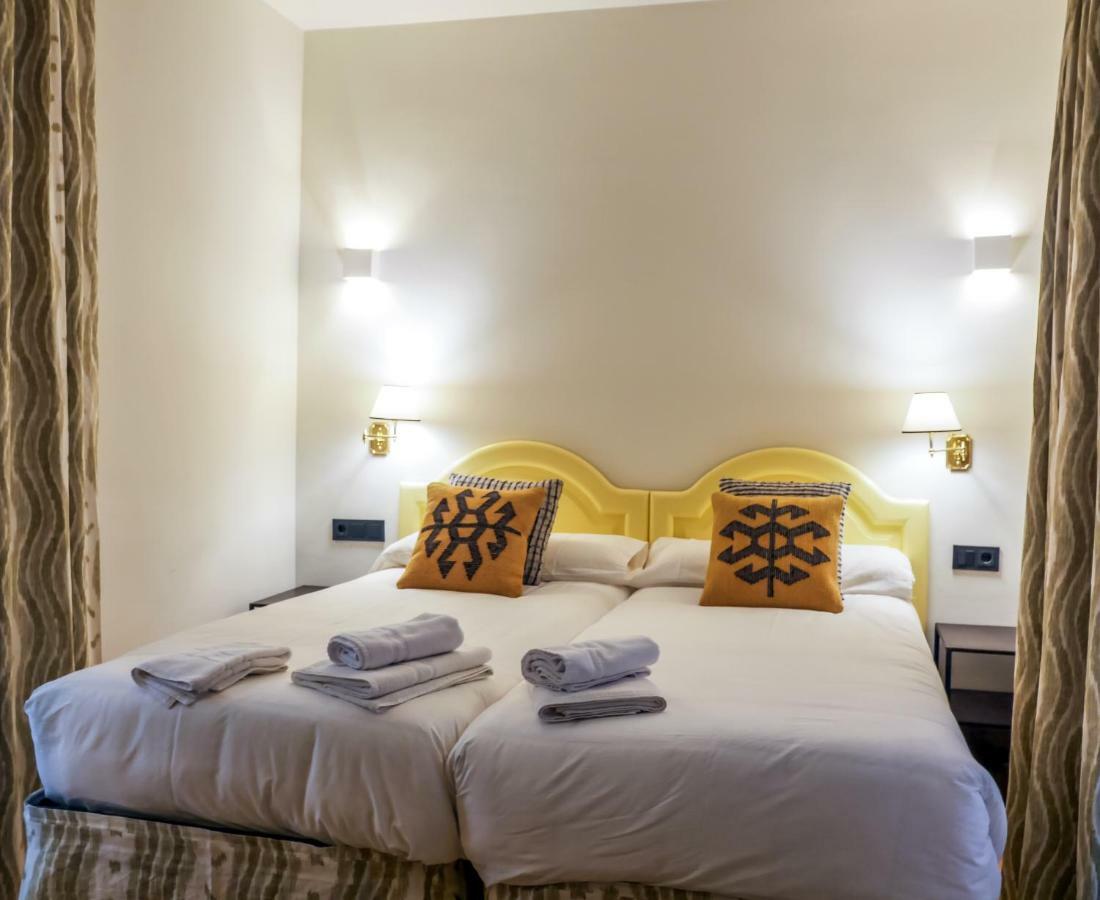 Homestay Turistic Sevillanos Sl *