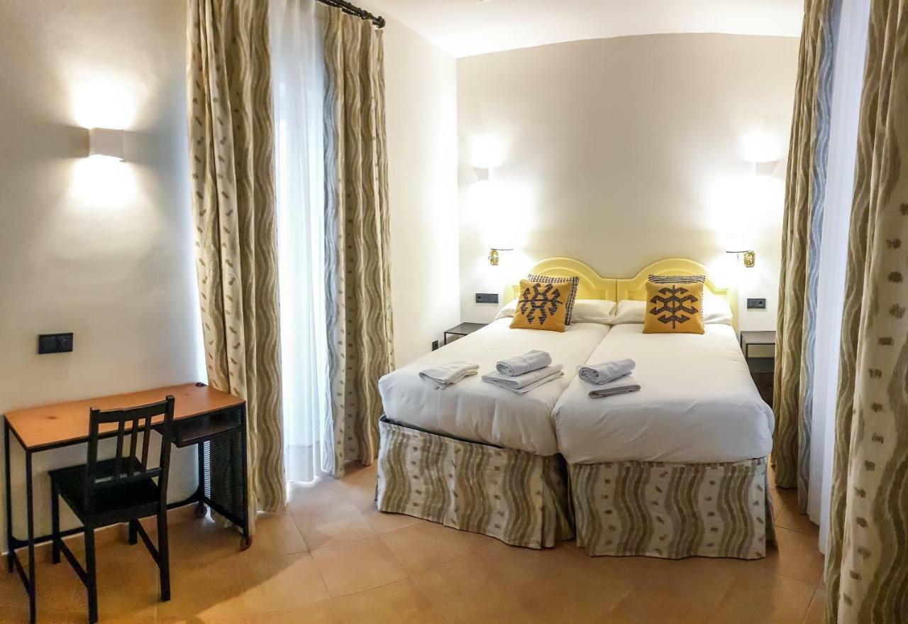 Homestay Turistic Sevillanos Sl *