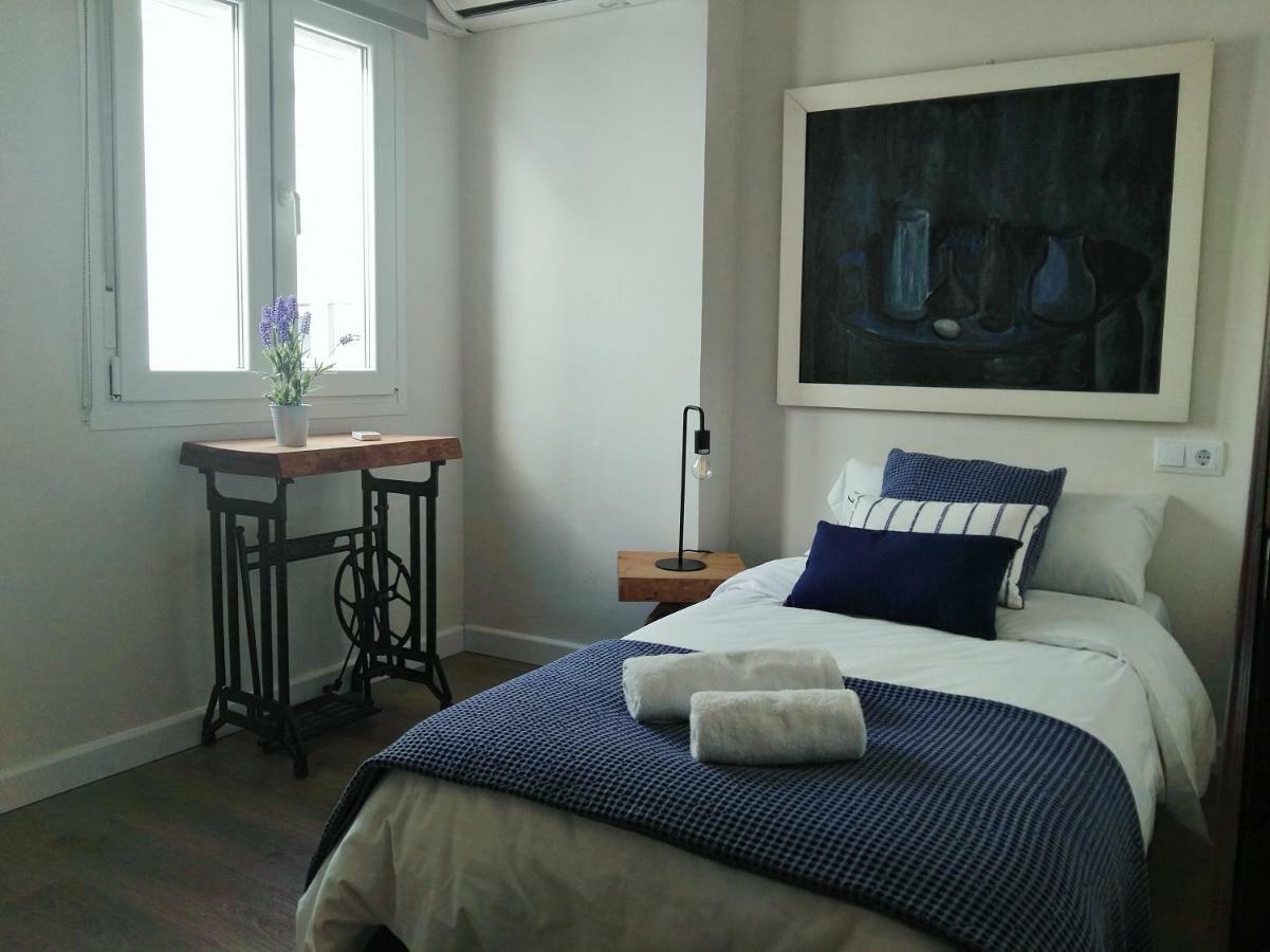Apartamento Idilico ático En Triana-3bd+1bth Sevilla