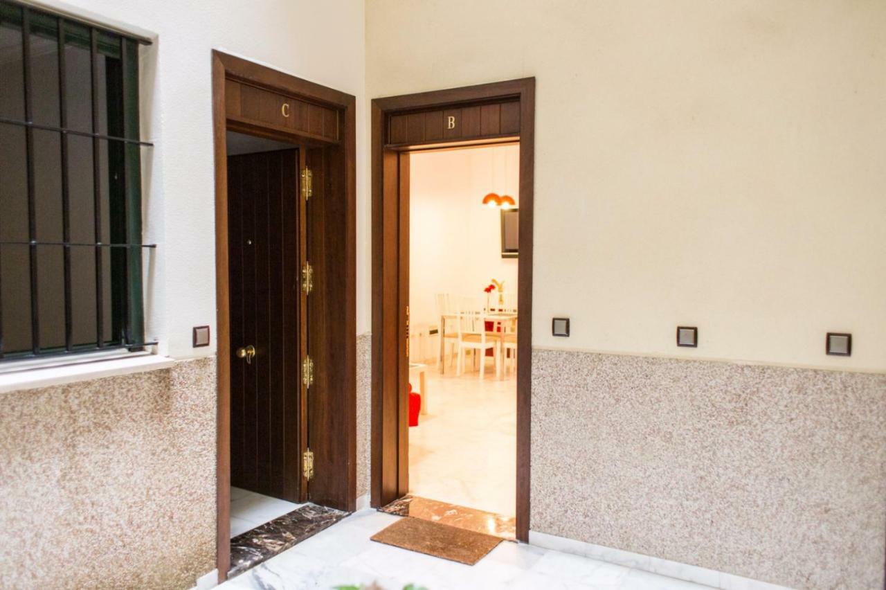 Rg Triana, Calle Castilla Con Patio Apartamento Sevilla