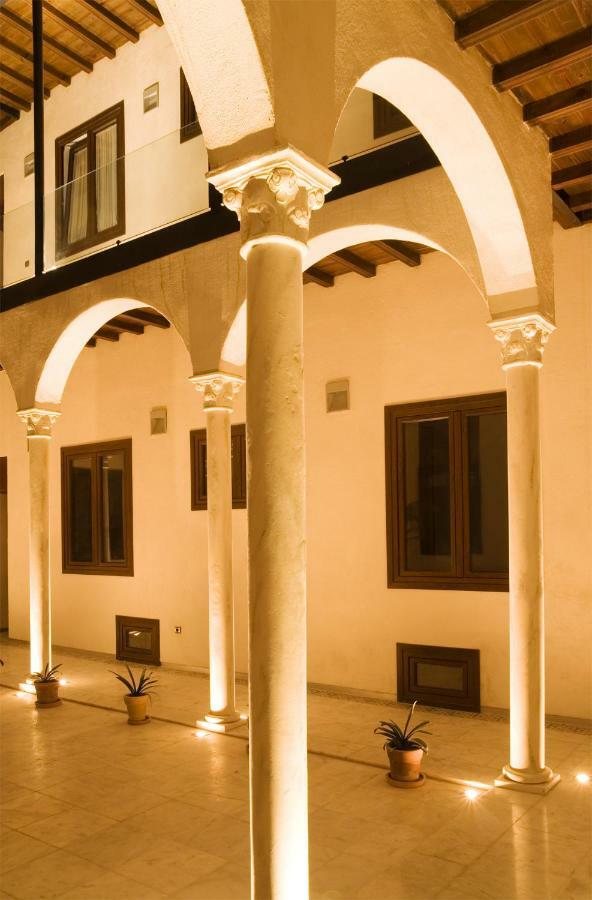 Bustos Tavera Sevilla