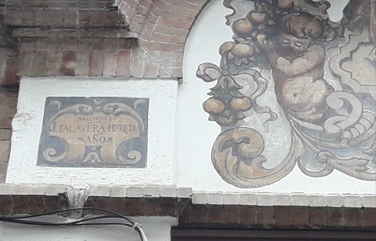 Alvarez Quintero Superior Apartamento