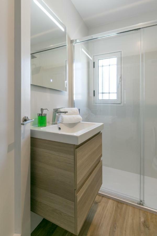Atico En El Arenal. Real De La Carreteria Apartamento Sevilla