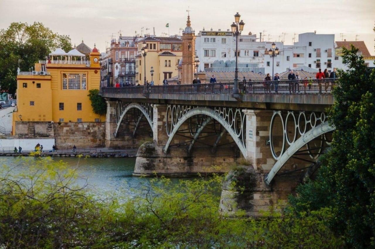 13 Calle San Jacinto Sevilla