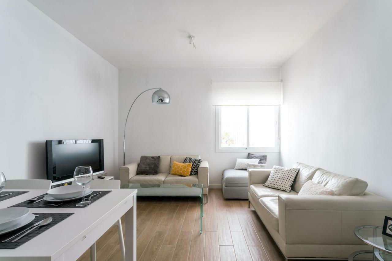 Triana 3 Bedrooms & 2 Bath Parking Included * Seville