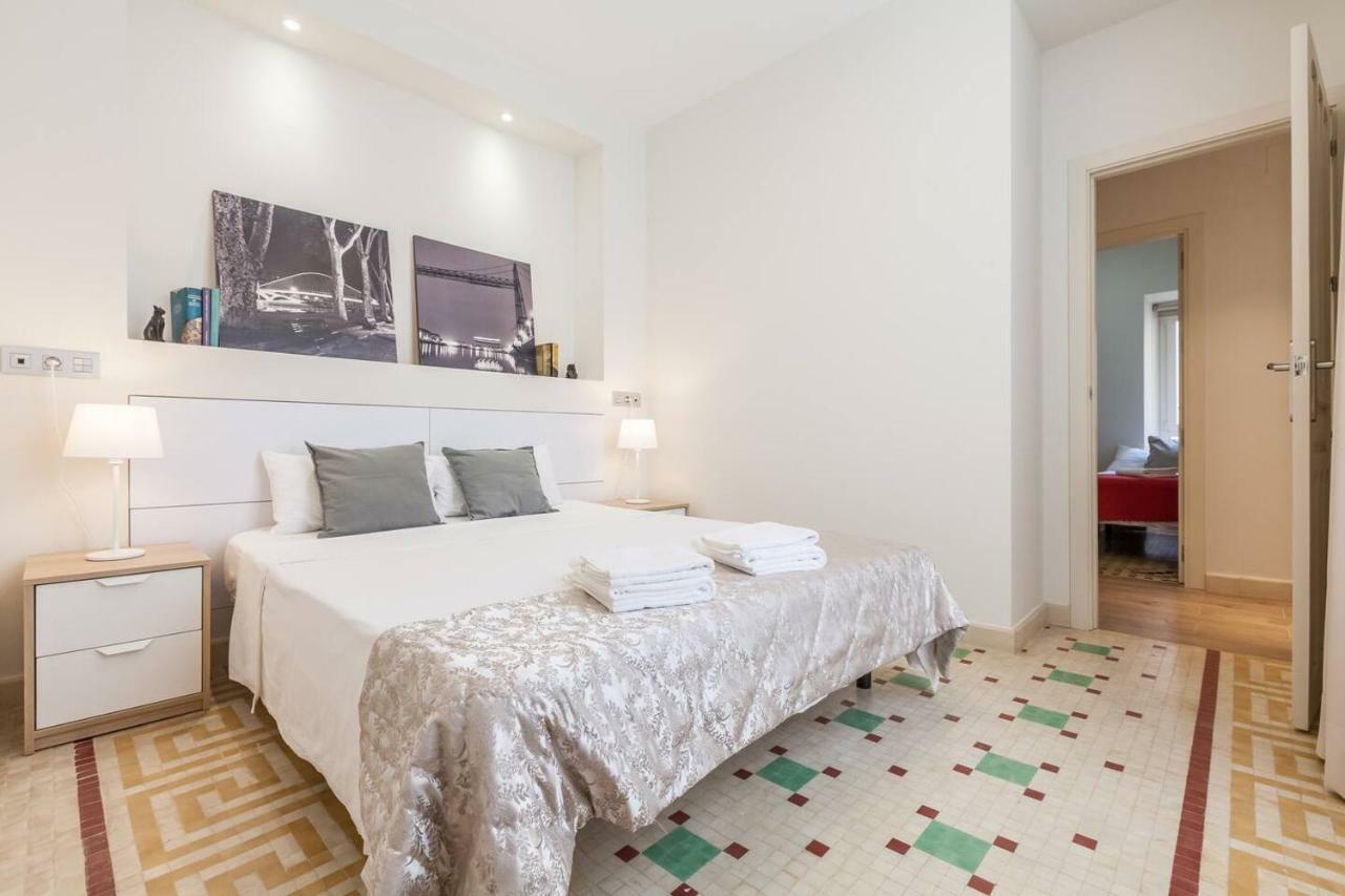 Apartamento T2, Tirso De Molina, Luminoso Y Tranquilo Sevilla