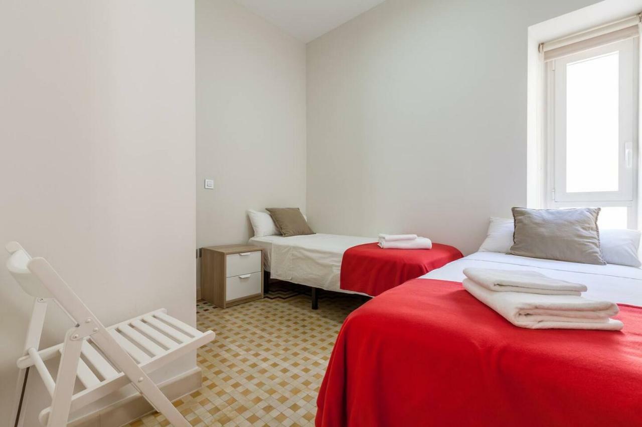 Apartamento T2, Tirso De Molina, Luminoso Y Tranquilo *