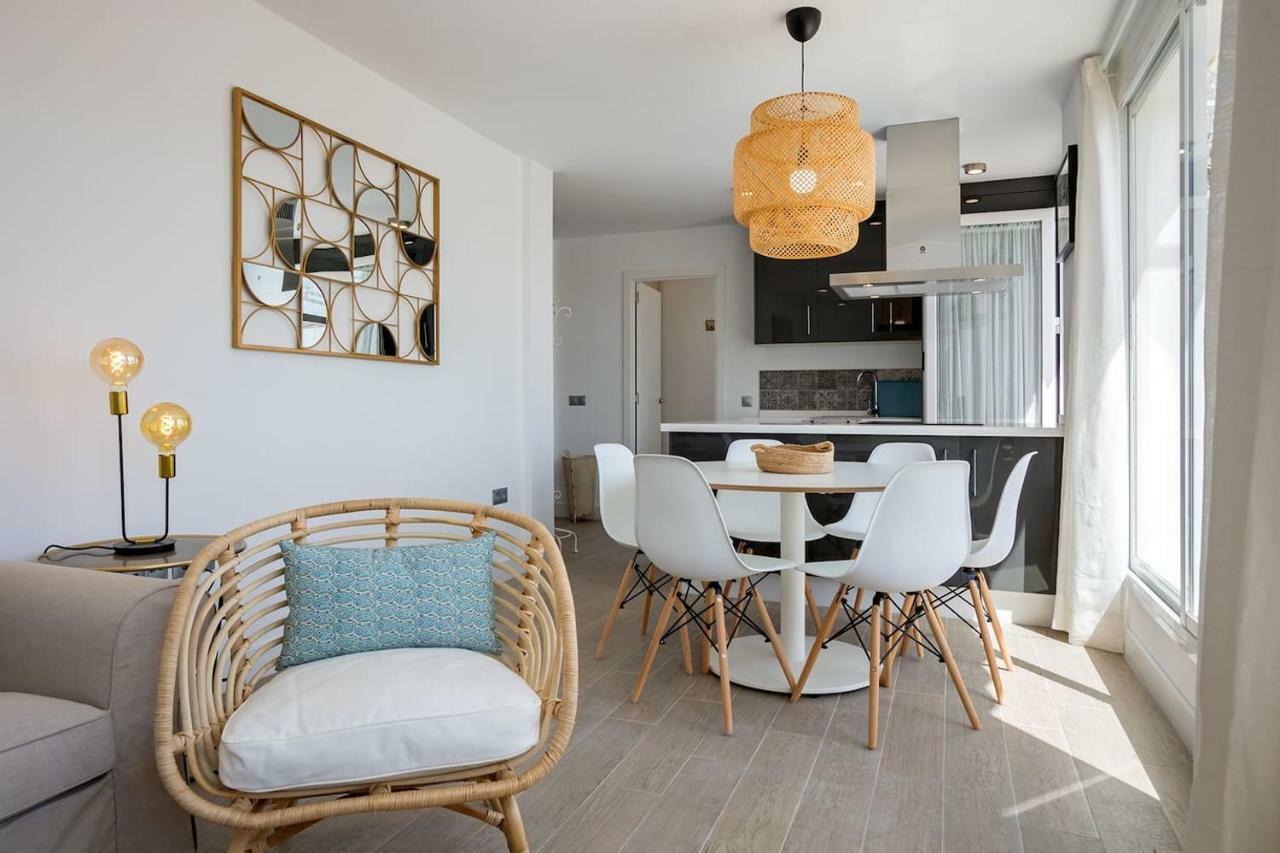 Triana Deluxe Skyview *