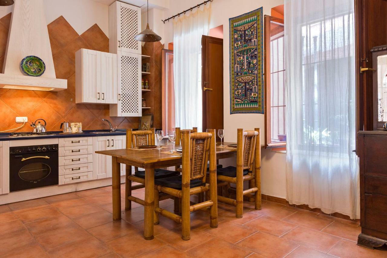 Goyeneta Central Deluxe Palace Seville