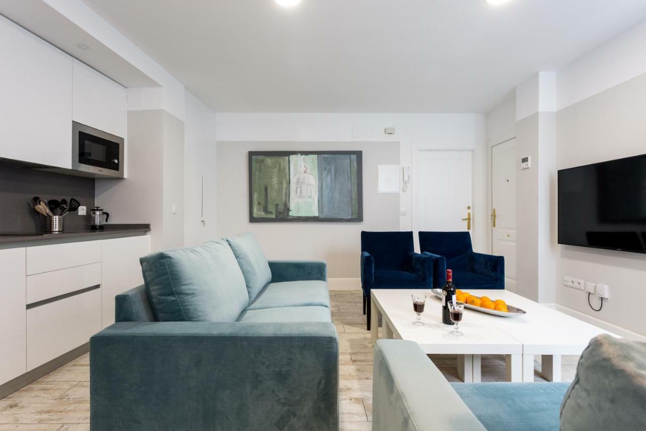 Rg Florida Muralla Alcázar Apartamento