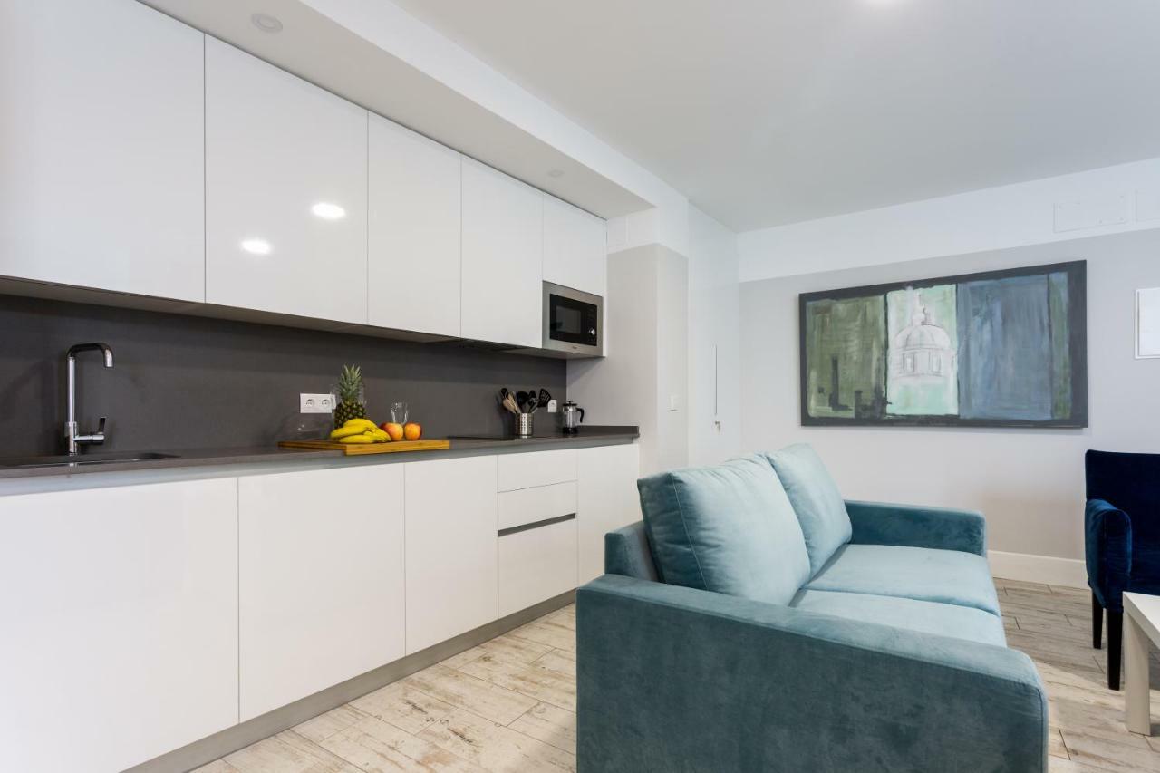 Rg Florida Muralla Alcázar Apartamento