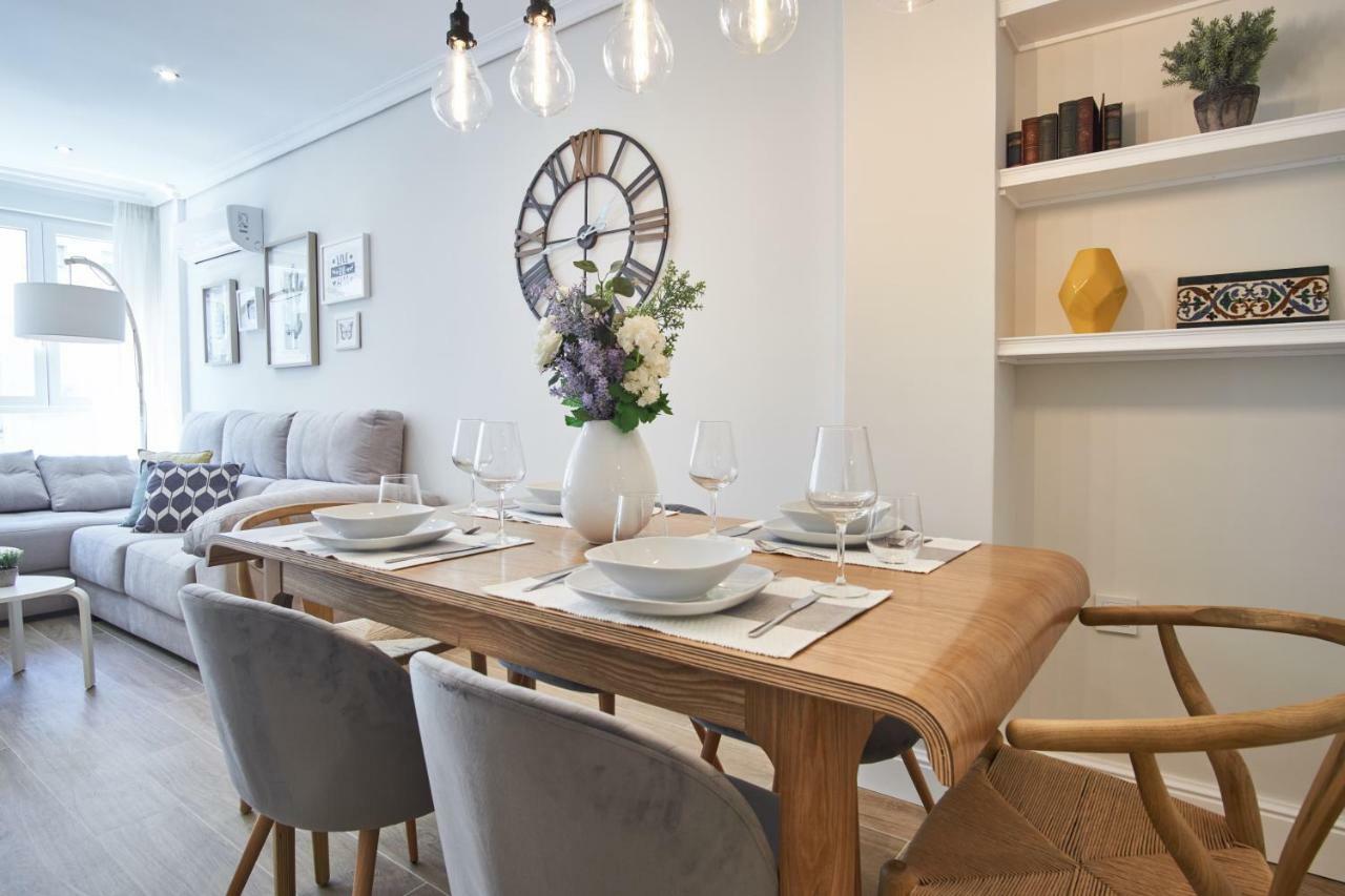 Arjona Riverside Deluxe By Valcambre Apartment