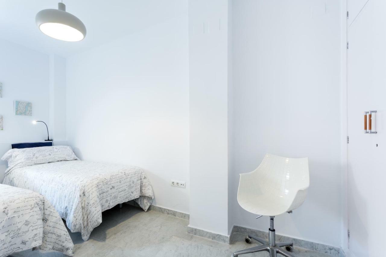Lr2 Private Terrace & Parking Right In The Center Apartamento Sevilla