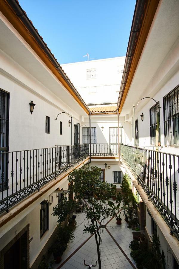 Escoberos Courtyard Duplex By Valcambre * Sevilla