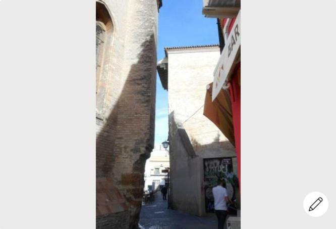 12 Calle Arrayan Seville