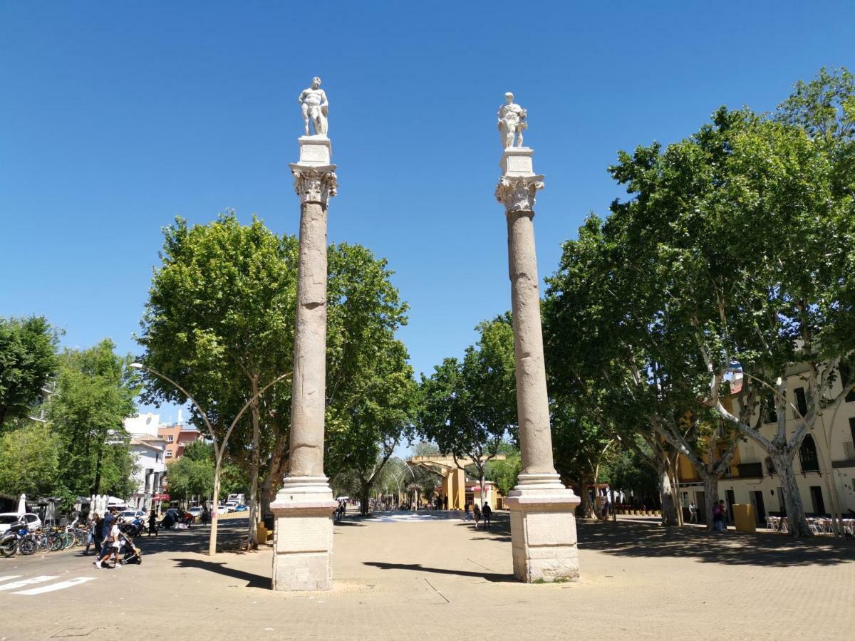 Teodosio Free Parking & Ac