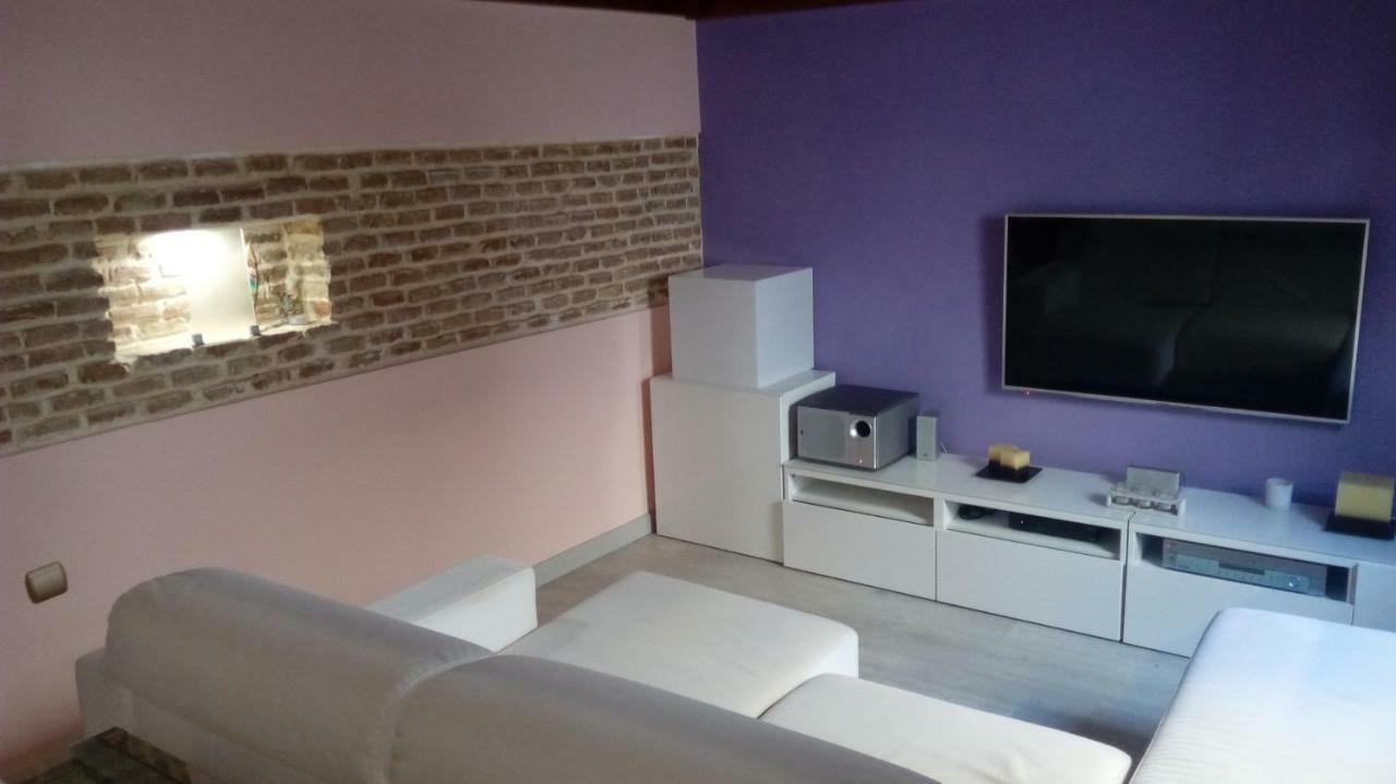 Cosy Double + Private Bathroom Center