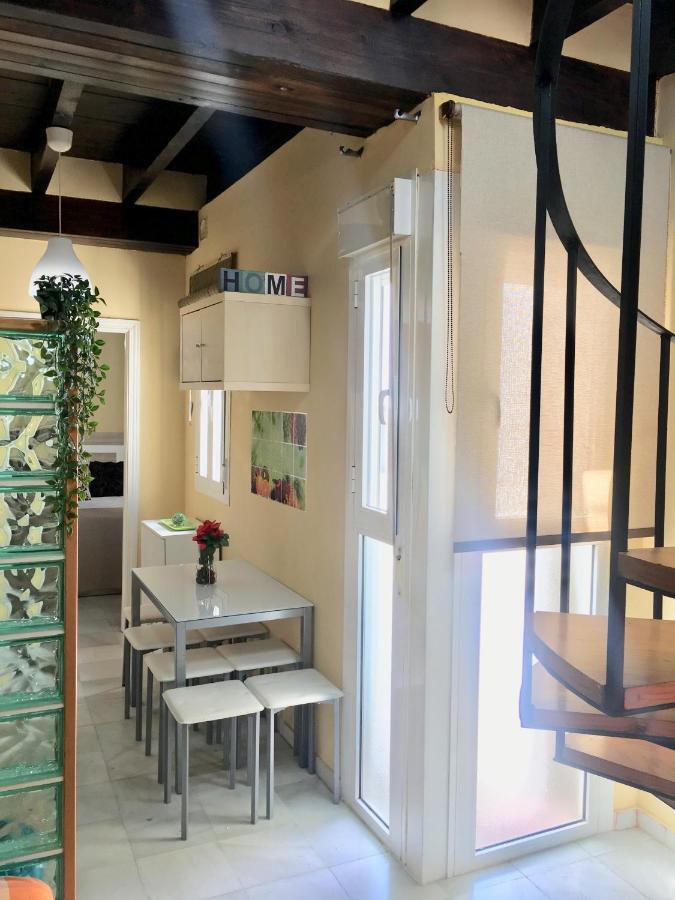 Apartamento Maravilloso ático Puente De Triana *