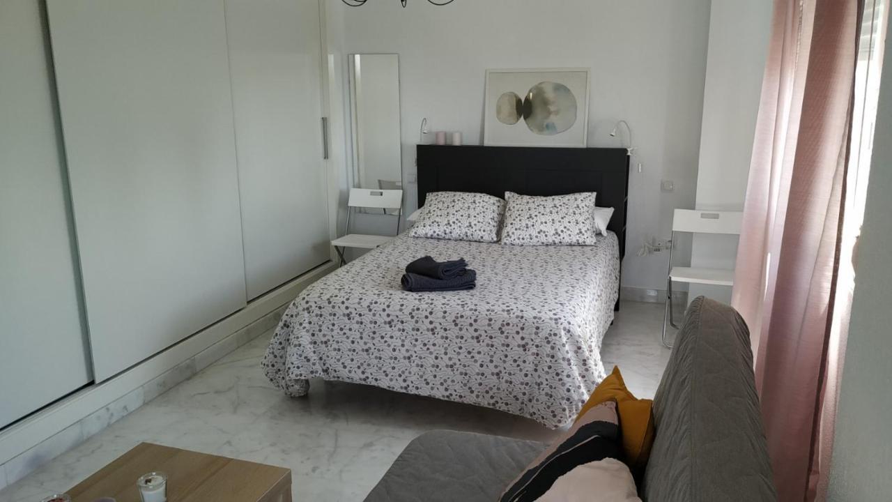 Сasa de vacaciones Habitación Independiente En Chalet De Gines