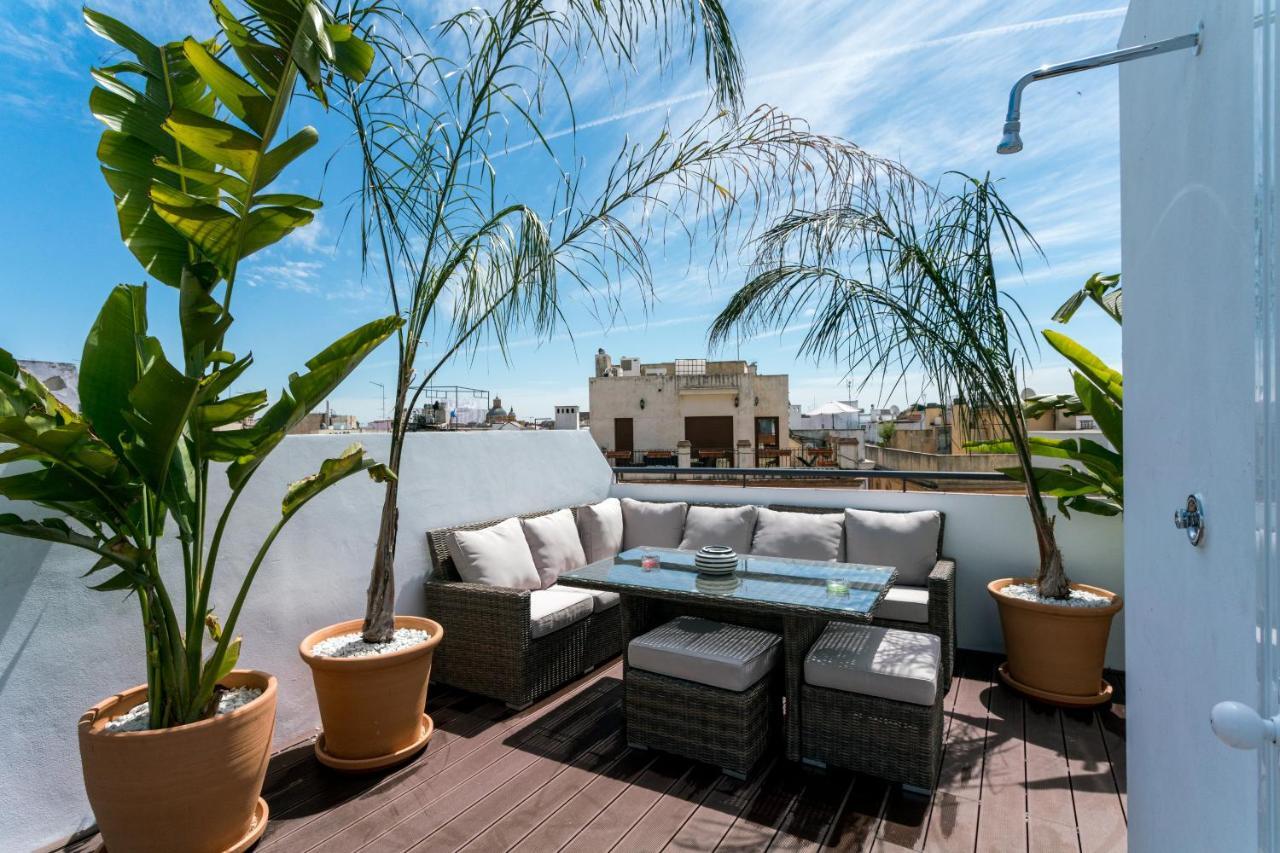 Сasa de vacaciones Unique House - Private Spa&pool -stayinseville *