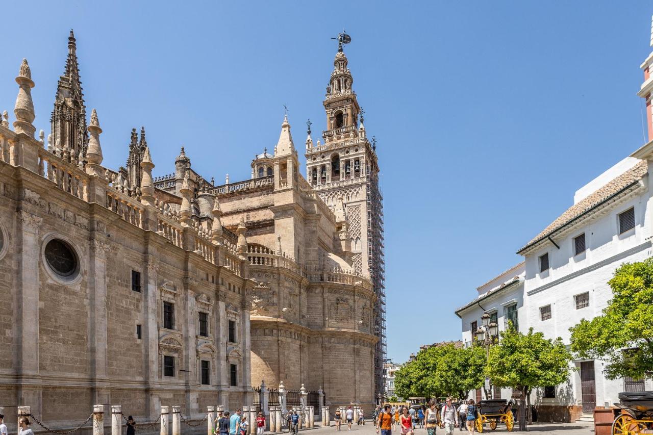 Waou Cosy I Cathedral Sevilla