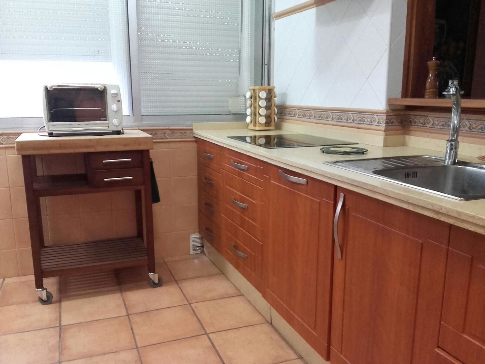 With 3 Bedrooms In Sevilla, With Wonderful View, Enclos Apartamento *