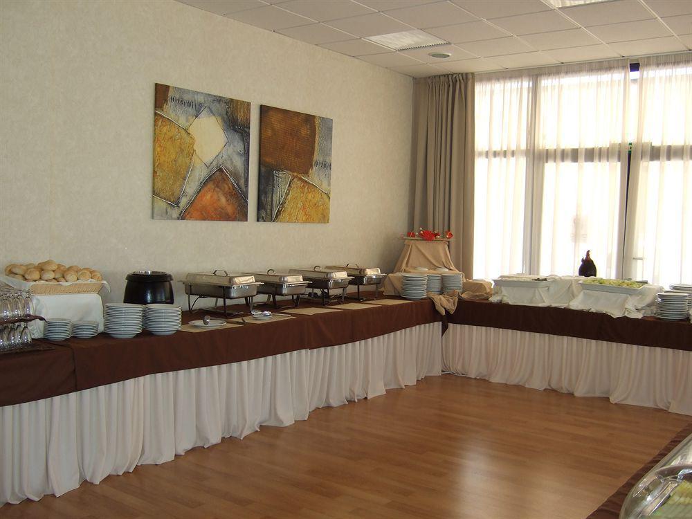 Hotel Exe Palmera Sevilla