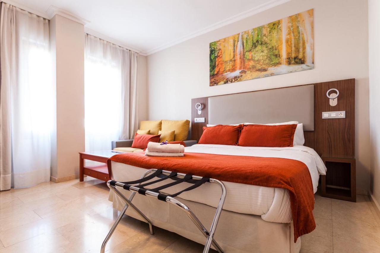 Triana L Apartment *