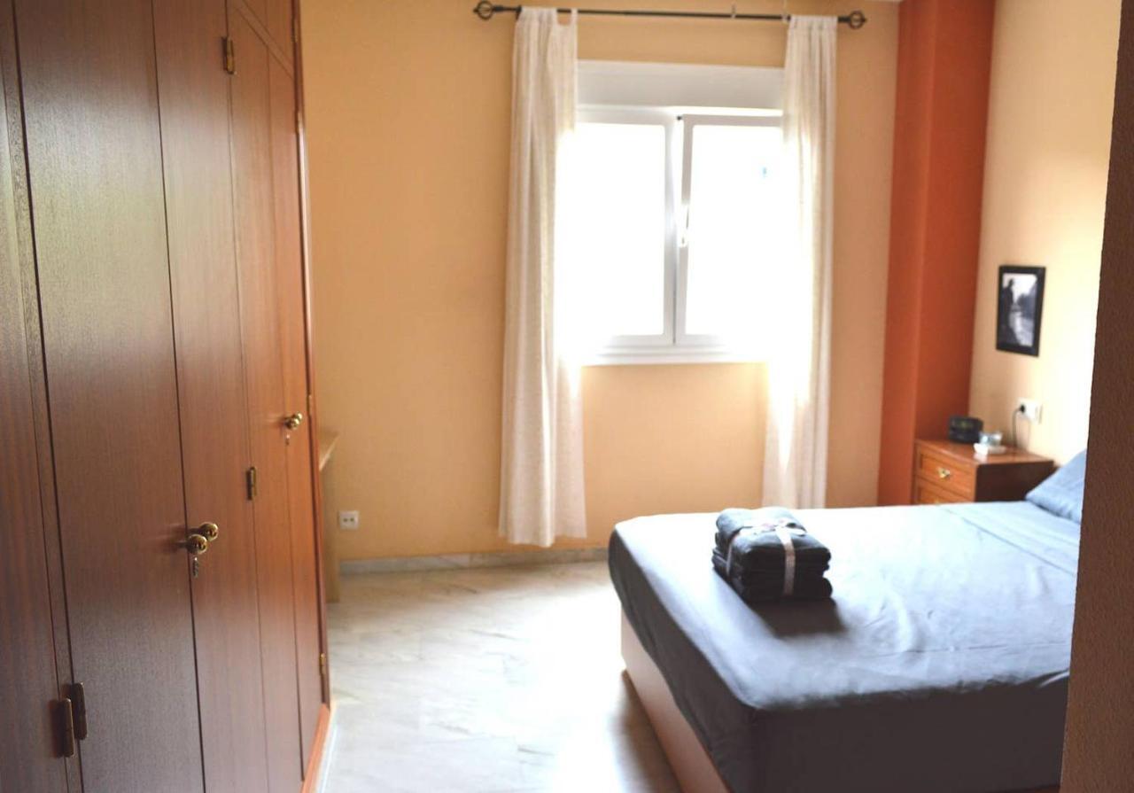 Junto A Fibes, Amplio, Luminoso, Con Piscina Y Parking Apartamento *