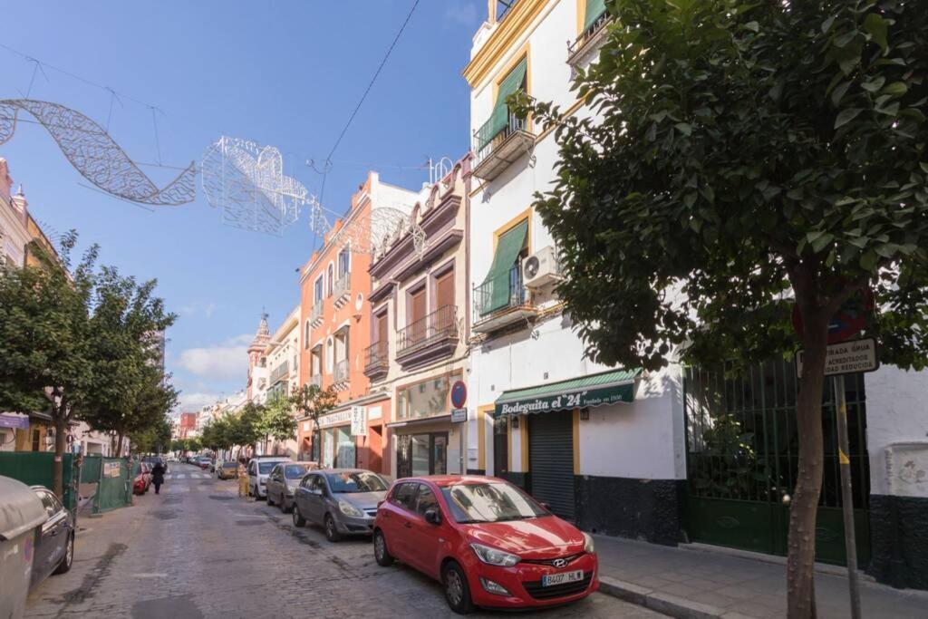Castilla Triana Courtyard By Valcambre Sevilla