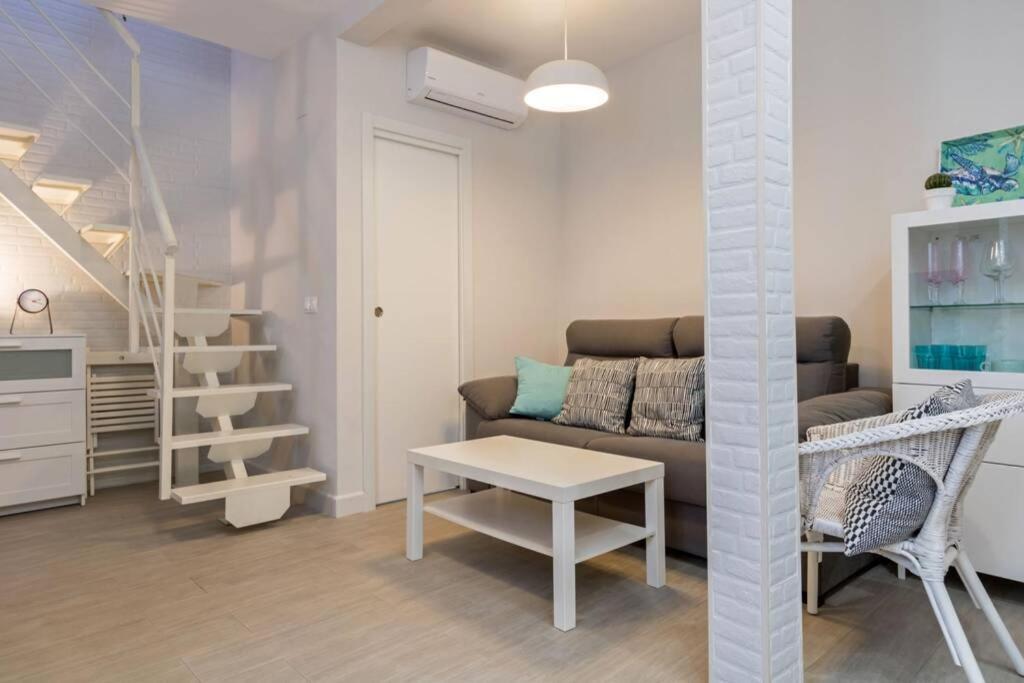 Castilla Triana Courtyard By Valcambre Apartamento *