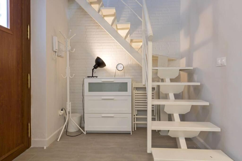 Apartamento Castilla Triana Courtyard By Valcambre