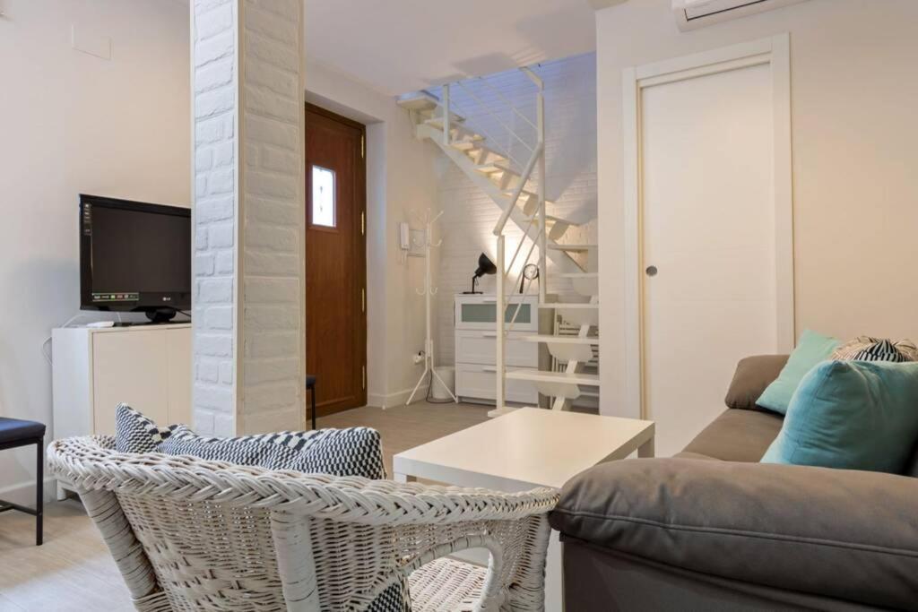 Castilla Triana Courtyard By Valcambre Apartamento Sevilla