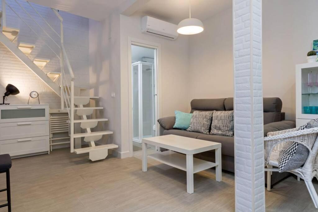 Apartamento Castilla Triana Courtyard By Valcambre