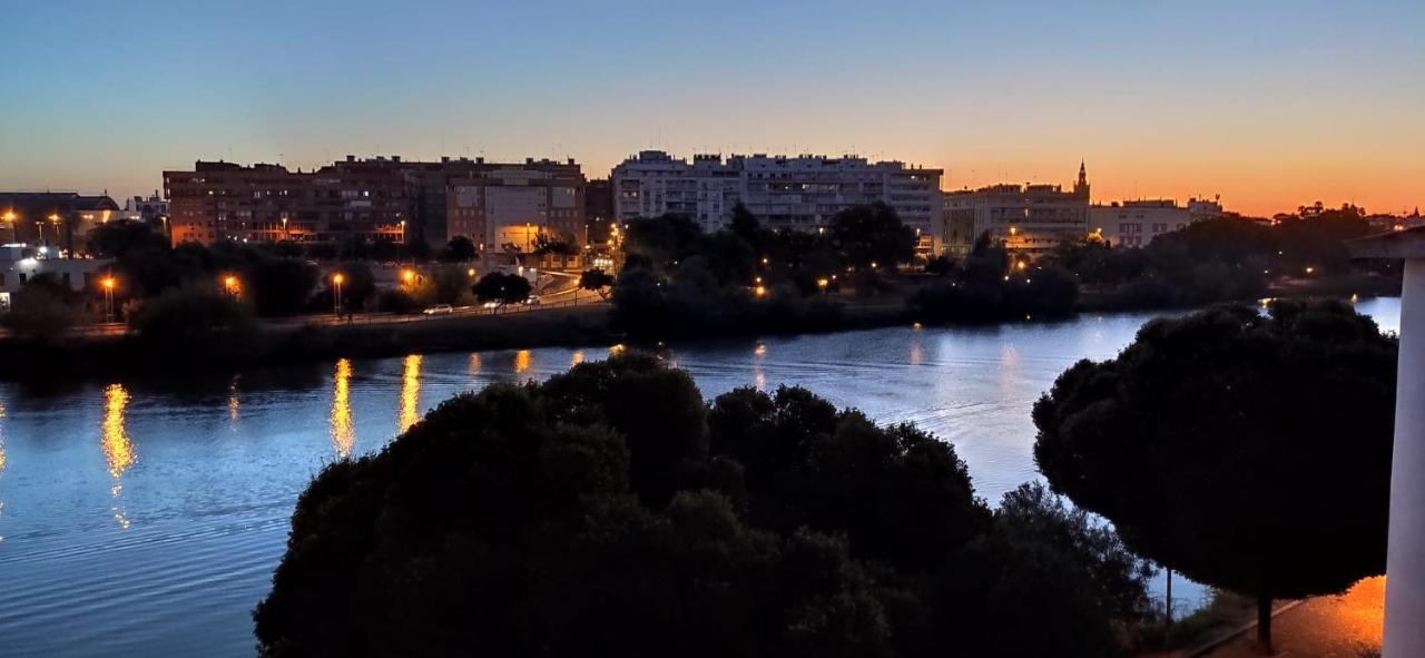 Apartamento Con Vistas Al Rio Guadalquivir En Triana, Apartamento *