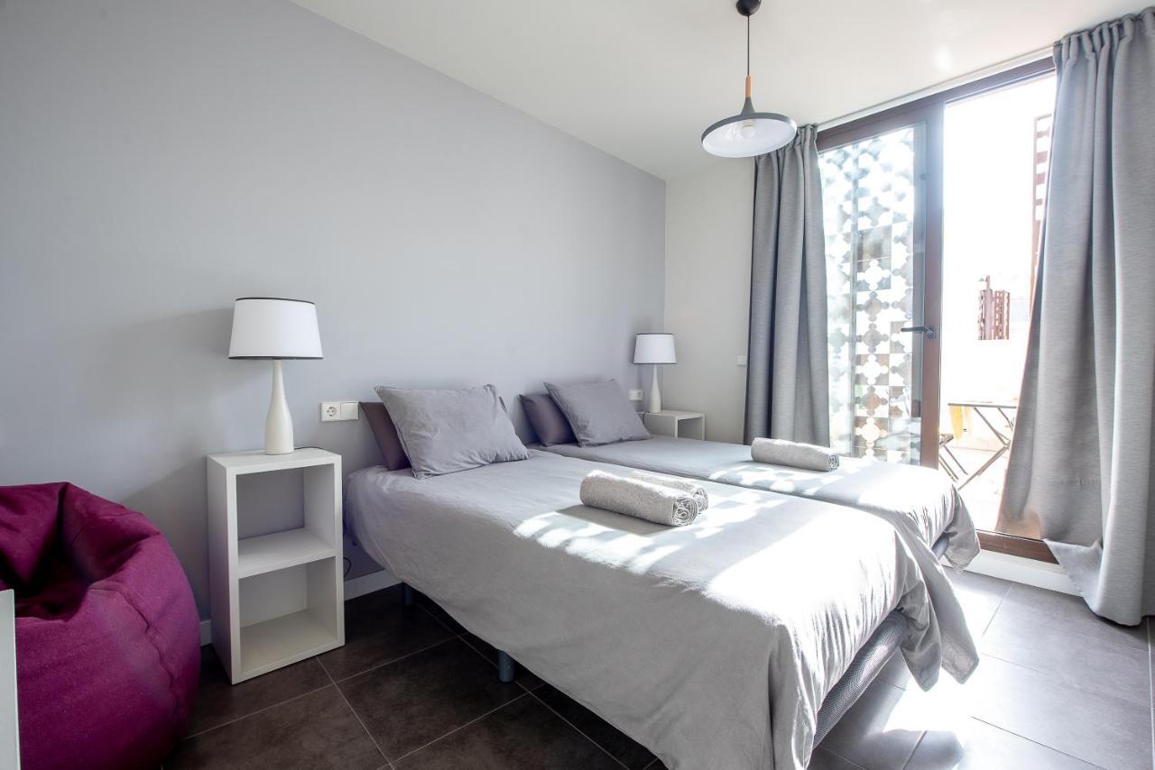 Apartamento Con Terraza En San Luis. Parking&netflix Apartamento Sevilla