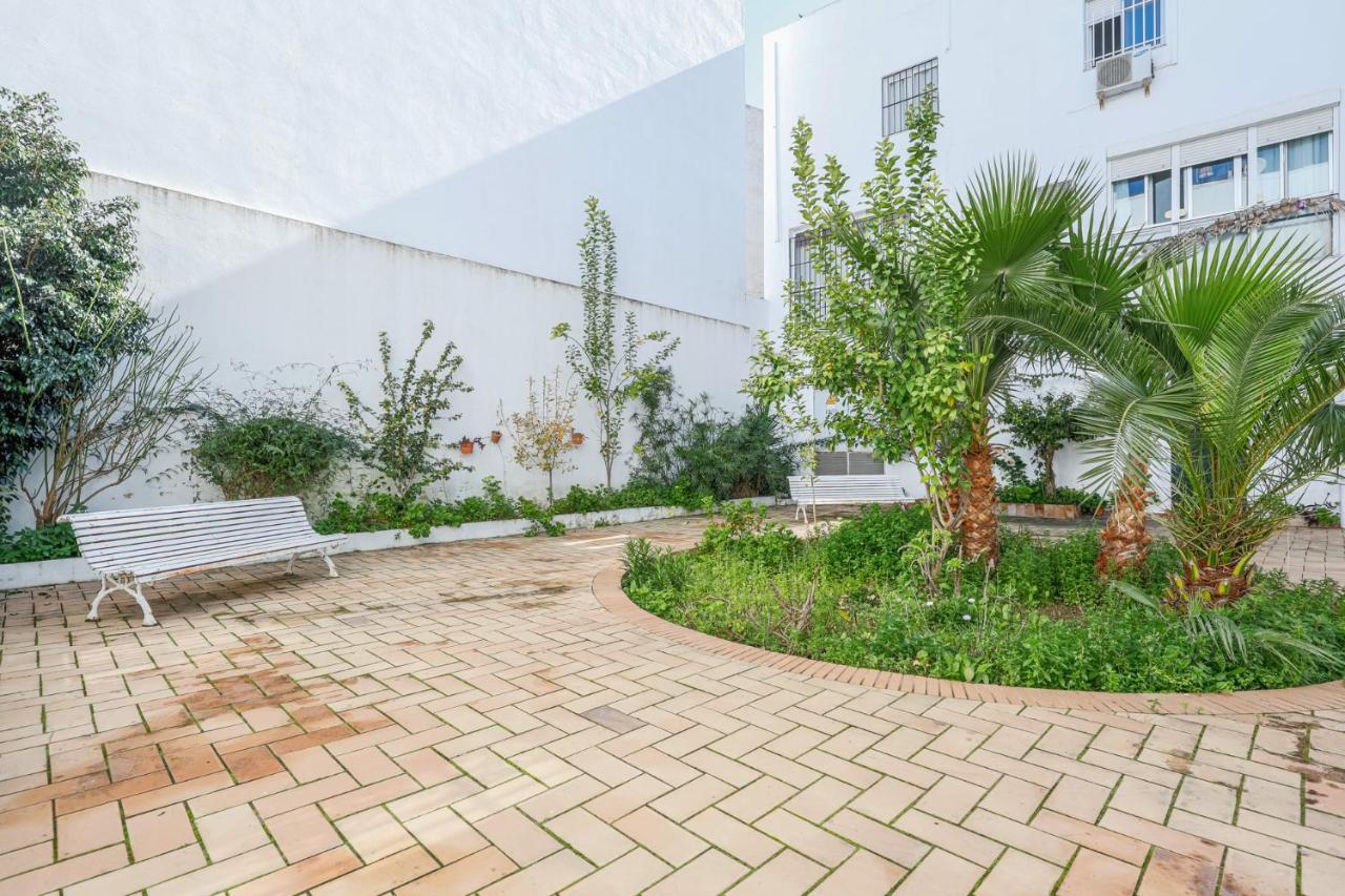 Cozy 1br Recently Renovated In Centre Apartamento