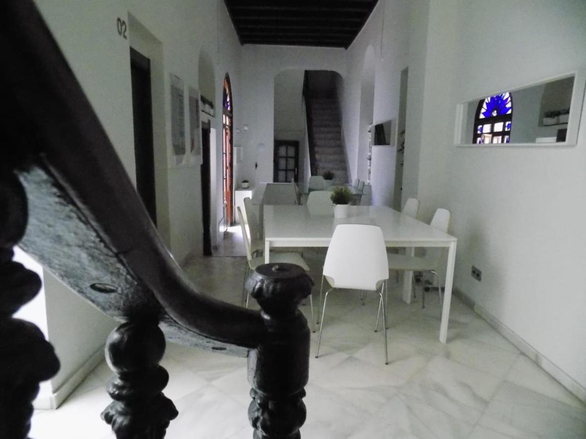 Residencia Viriato Hostal Sevilla