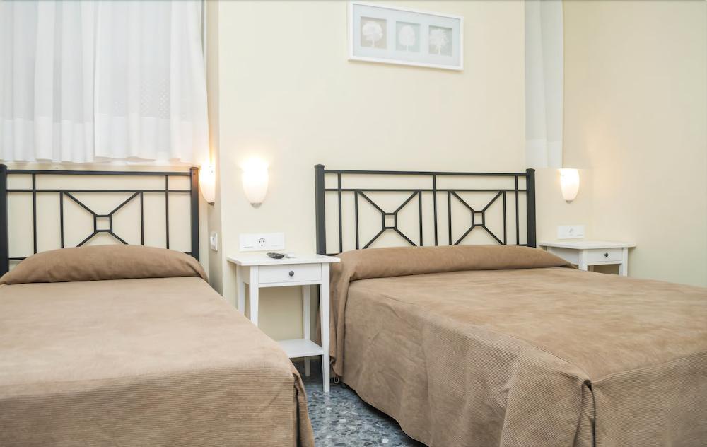 Guest house Perez Montilla 2*